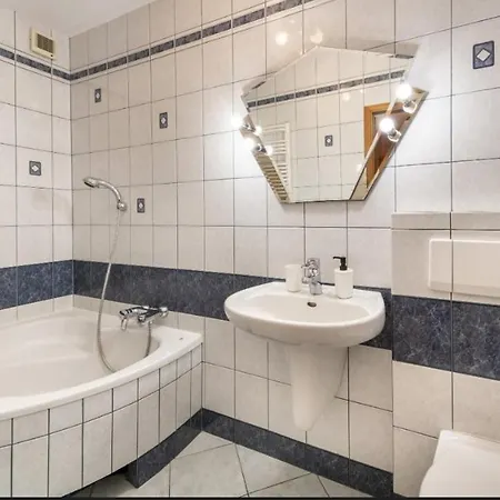 Apartamenty Przy Stoku Lądek Zdrój *